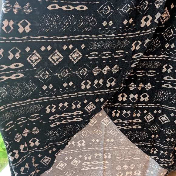 Denver Hayes Black and White Wrap Maxi Skirt - Picture 2 of 4